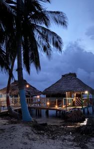 Cabaña sobre el mar Isla Chichime San blas