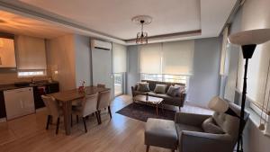 Aether Flats No3,Old Town,Beach,Central,Netflix