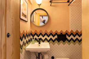 Historic 4BR Balat Mansion with Full AC