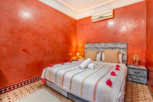 Dar Azur pool & Moroccan charm
