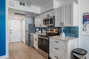 Oceanfront Serenity at Yachtsman S800