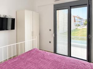 Modern Flat 100m to Flogita Sea