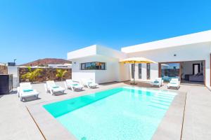 Villa Malvasia Timanfaya by Villa Plus