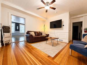 Suite Victory #6 On Main St (2 bedroom)