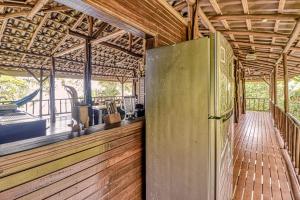 Casa Verde + Contiki
