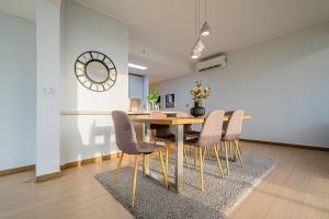Airy 2BR in San Francisco with Pool