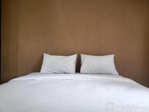 Elegant and Comfy Studio Apartment Belmont Residence Puri By Travelio