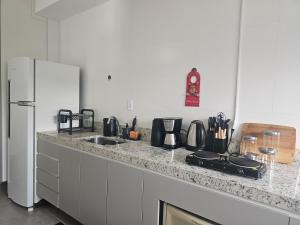 Apto Serra Negra com enxoval aceita pet pequeno garagem