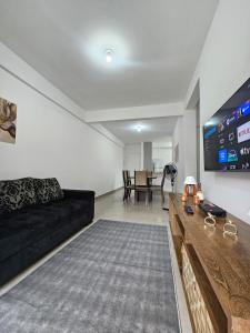 Apto Serra Negra com enxoval aceita pet pequeno garagem