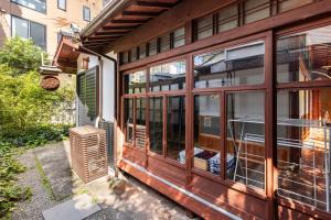 Authentic Japanese House with Garden & Engawa
