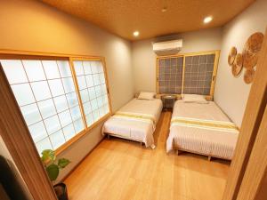 Koiwa 晴の家 201 , 6 minute walk from the subway, served by 2 lines , Convenient access to Akihabara, the airport, Asakusa, and Tokyo Skytree , up to 8 guests
