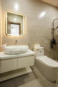 Villas Vo Thi Sau with Pool and BBQ in City Center