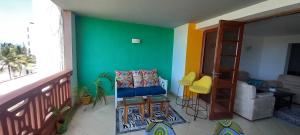 Easystays sea view