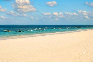 Private Beachfront Apartment with Ocean Views in Zanzibar