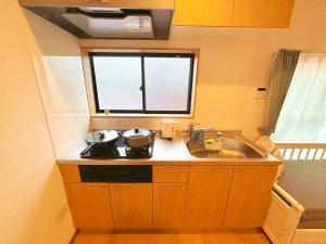 Koiwa 晴の家 302 , 6 minute walk from the subway, served by 2 lines , Convenient access to Akihabara, the airport, Asakusa, and Tokyo Skytree , up to 4 guests