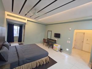 FabHotels Elmwood