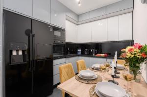 Lumina I Premium 3-room Aparts with Parking I 2 Bathrooms