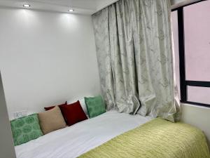 Westlands Studio near Sarit Centre