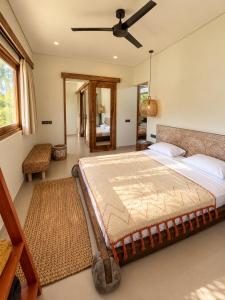 Ona Villa