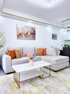 B&M Homes - cosy apartment in the heart of Nairobi, Kilimani - 2 bedroom, 1 bathroom and balcony