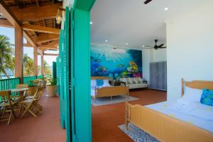 4Be SAN HÔ THE CORALS DOC LET - PHÒNG CÁ VẸT - PARROT FISH ROOM