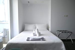 Stylish Loft with Acropolis View & Sunny Terrace