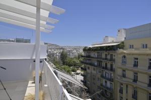Stylish Loft with Acropolis View & Sunny Terrace
