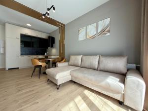Czysta 4 Signature Apartments by BookingHost