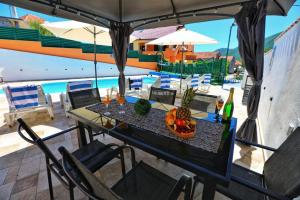 Holiday Home Rocca with pool