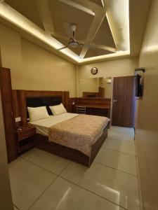 AGASTYAA Hotel Near Prem Mandir