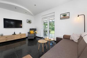 Apartment Senko with 2 Bedrooms and Parking by Noclegi Renters