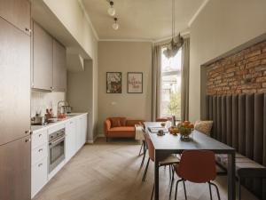 SquadGoals House - Spacious Stays by Fragola Apartments
