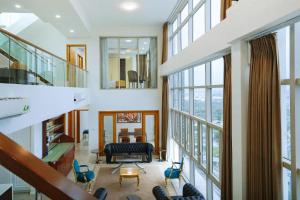 Triplex Penthouse Vista Hochiminh city view