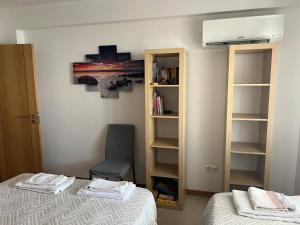 New Apt, walk-to-beach, F3, Pool