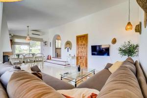 147-Rustic Villa, Private Pool, fantastic views