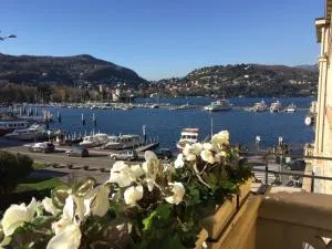 Piazza Cavour - Luxury Lake View Apartment - Como