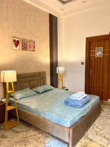 Cozy Room near Anand Vihar