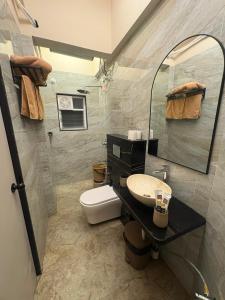 EKAM VILLA Lonavala - Heated Pool & Mountain View