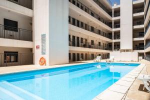 A 3 min a Pé do Cais, Piscina, Terraço BBQ 18m²