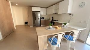 Apartamento en cielo mar frente a playa azul la boquilla
