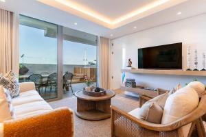 The Mira Hermanus Stylish Jacuzzi Haven