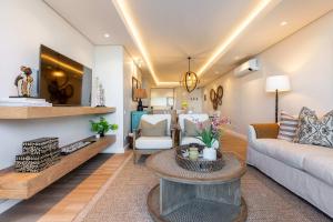 The Mira Hermanus Stylish Jacuzzi Haven
