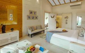 ELIVAAS Signature Junglebrooke 8 Room Pet-Friendly Cottage Estate With Swimming Pool, Forest View, In-House Restaurant & Landscaped Lawn