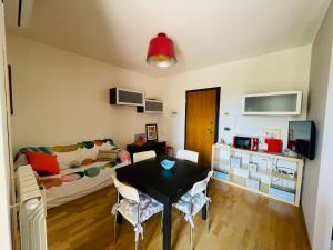 A Casa di Amici - intero appartamento - Free parking - wi-fi