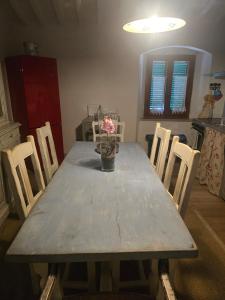 MAESTRALE In the heart of the historic village with breathtaking views