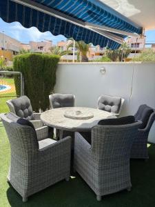 Poolside playa flamenca