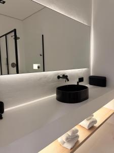 Black House