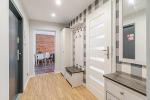 Gliwice Modern Classy Apartment by BookingHost