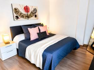 Spacious and comfortable with balcony in Valencia