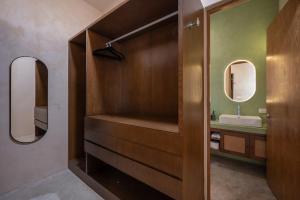 Casa Gandhi Playa, a luxury-style stay in Chuburná